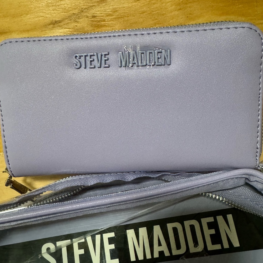 Steve Madden Clear Lavender Purple 4 piece Handbag/tote set. New with tags - Picture 3 of 5